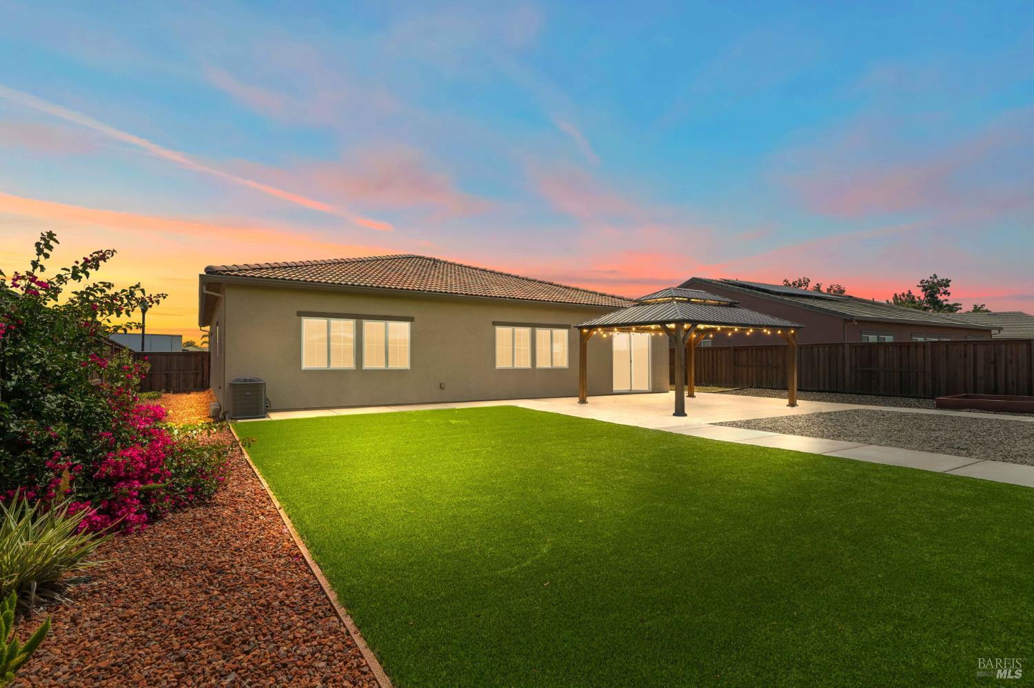 670 Wisteria Lane Dixon CA 95620