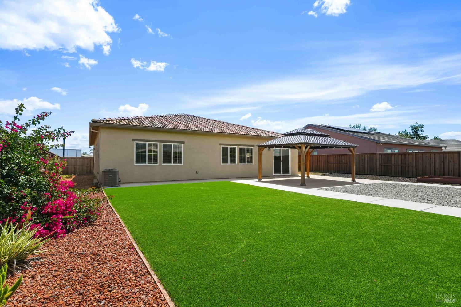670 Wisteria Lane Dixon CA 95620