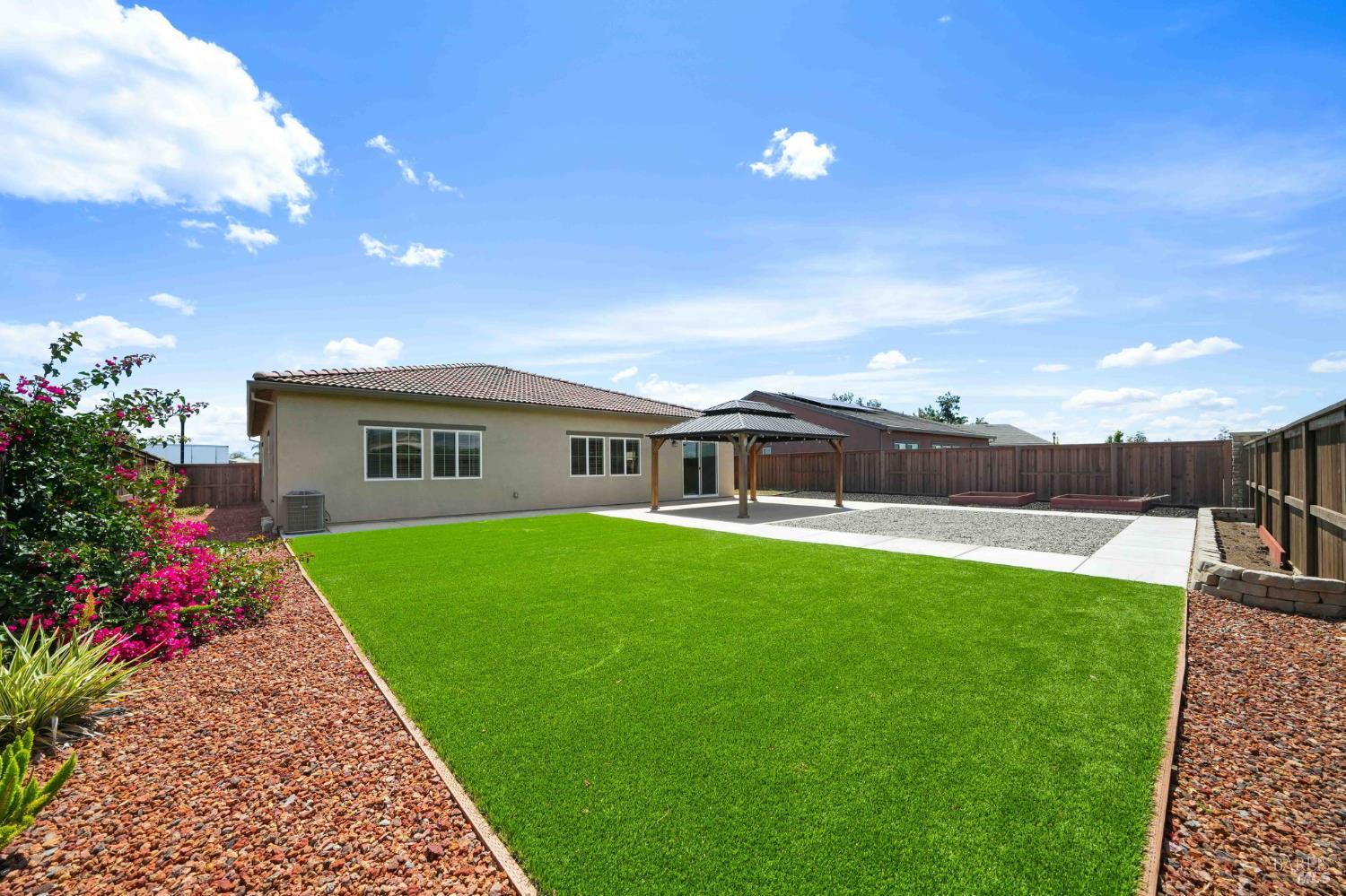 670 Wisteria Lane Dixon CA 95620