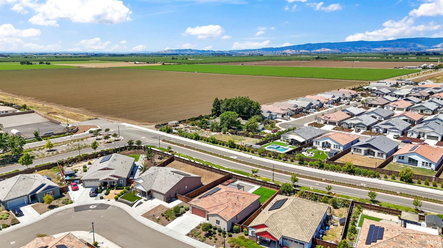 670 Wisteria Lane Dixon CA 95620