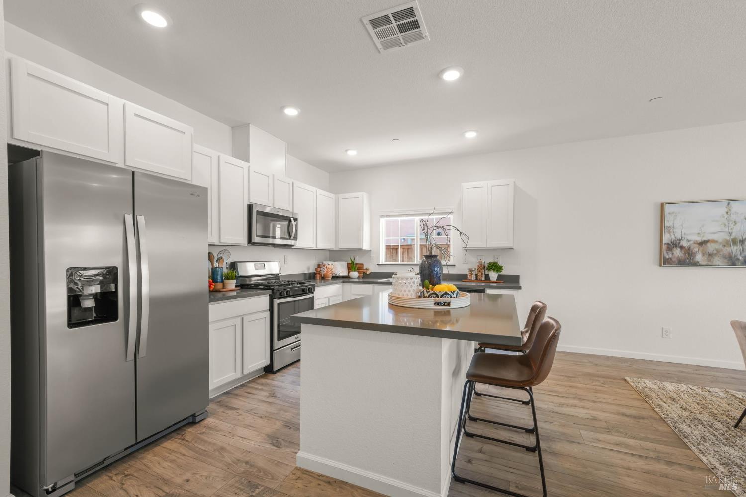 670 Wisteria Lane Dixon CA 95620