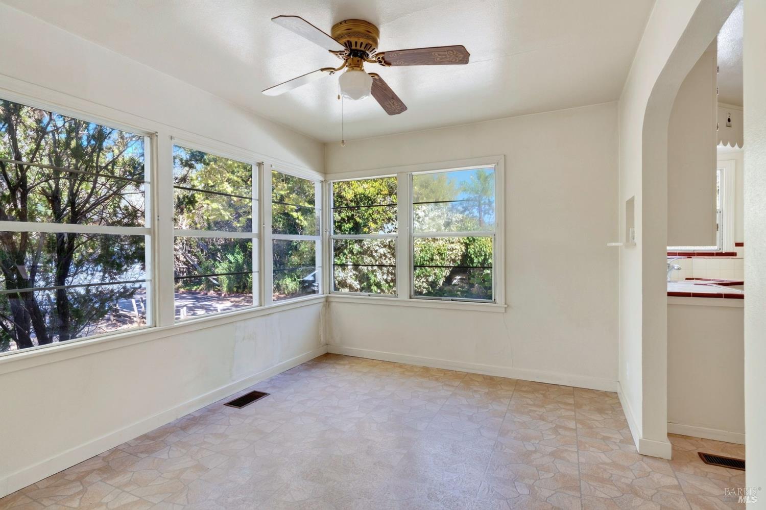 910 S Cloverdale Boulevard Cloverdale CA 95425