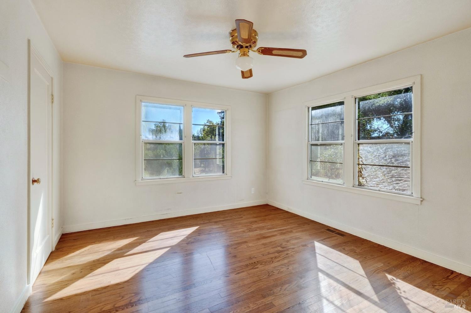 910 S Cloverdale Boulevard Cloverdale CA 95425