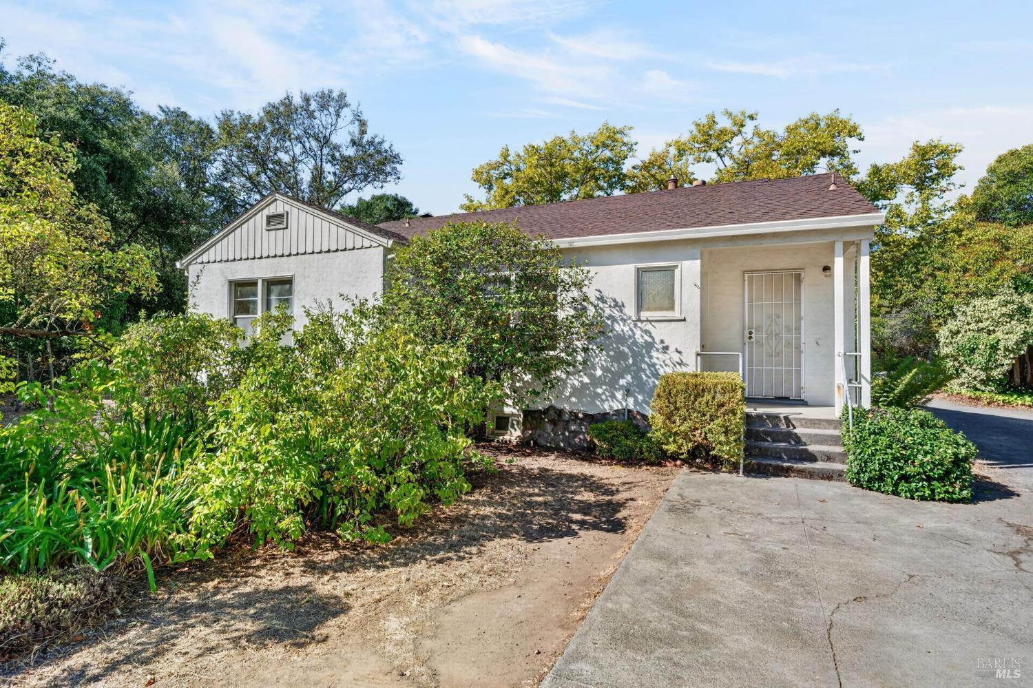 910 S Cloverdale Boulevard Cloverdale CA 95425