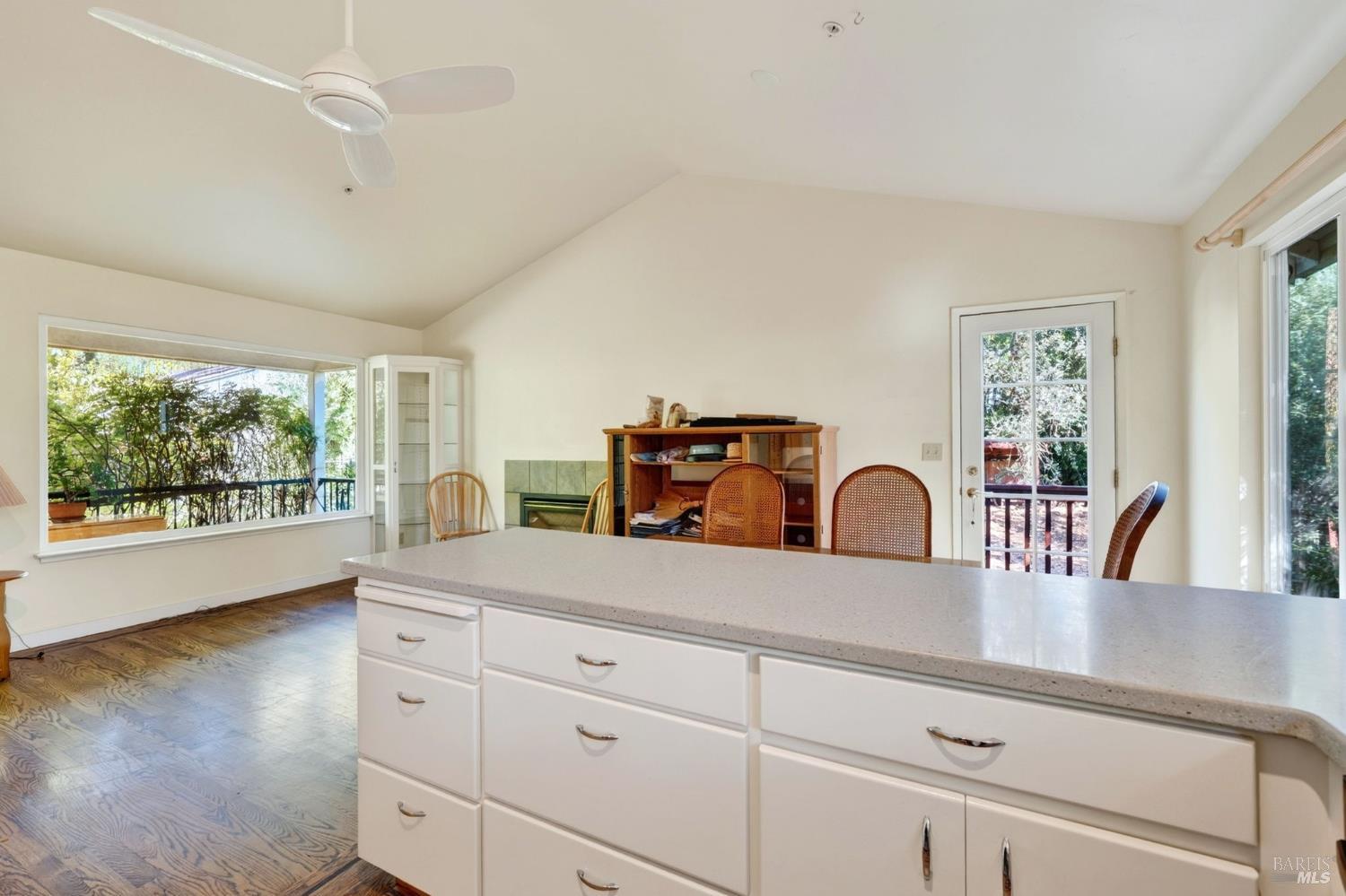 910 S Cloverdale Boulevard Cloverdale CA 95425