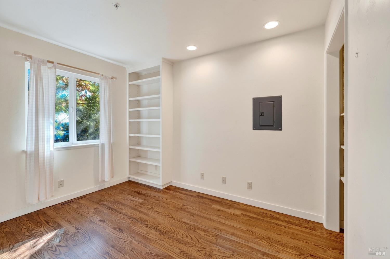 910 S Cloverdale Boulevard Cloverdale CA 95425