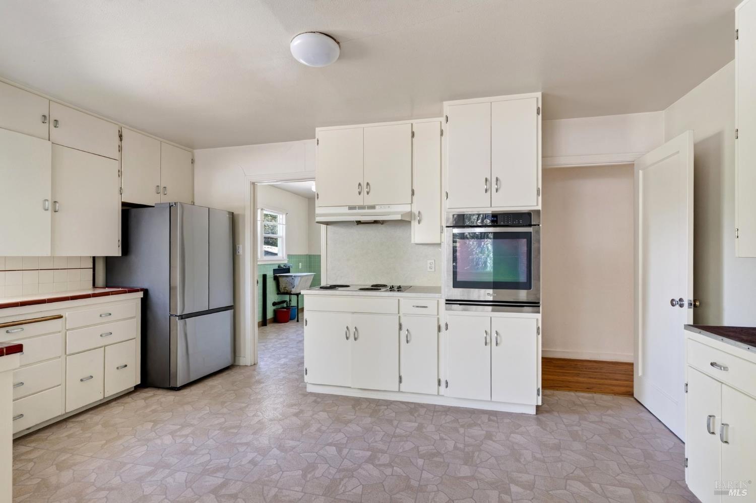 910 S Cloverdale Boulevard Cloverdale CA 95425