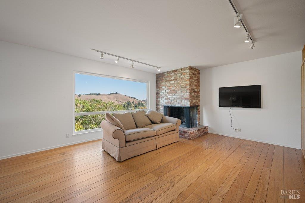 4 Longfellow Road Mill Valley CA 94941