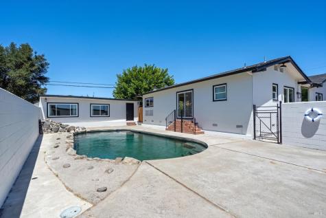 720-724 Liberty Road Petaluma CA 94952