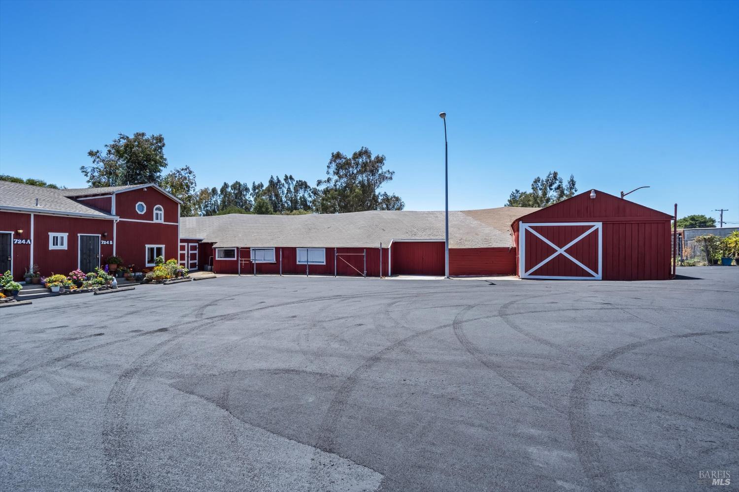 720-724 Liberty Road Petaluma CA 94952