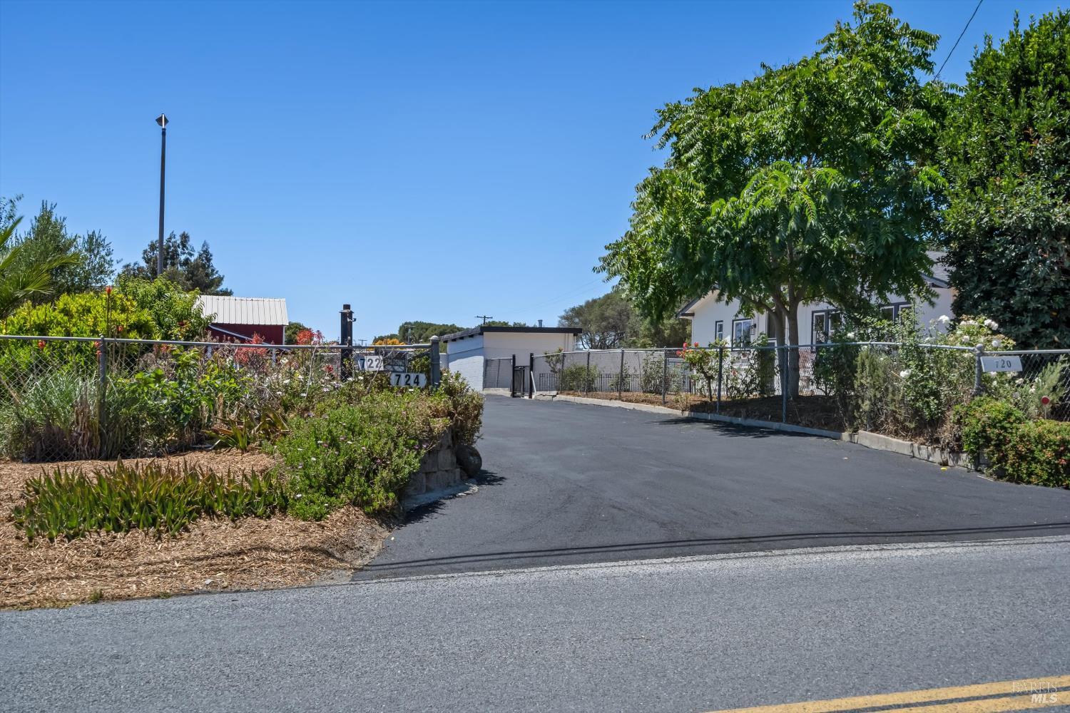 720-724 Liberty Road Petaluma CA 94952