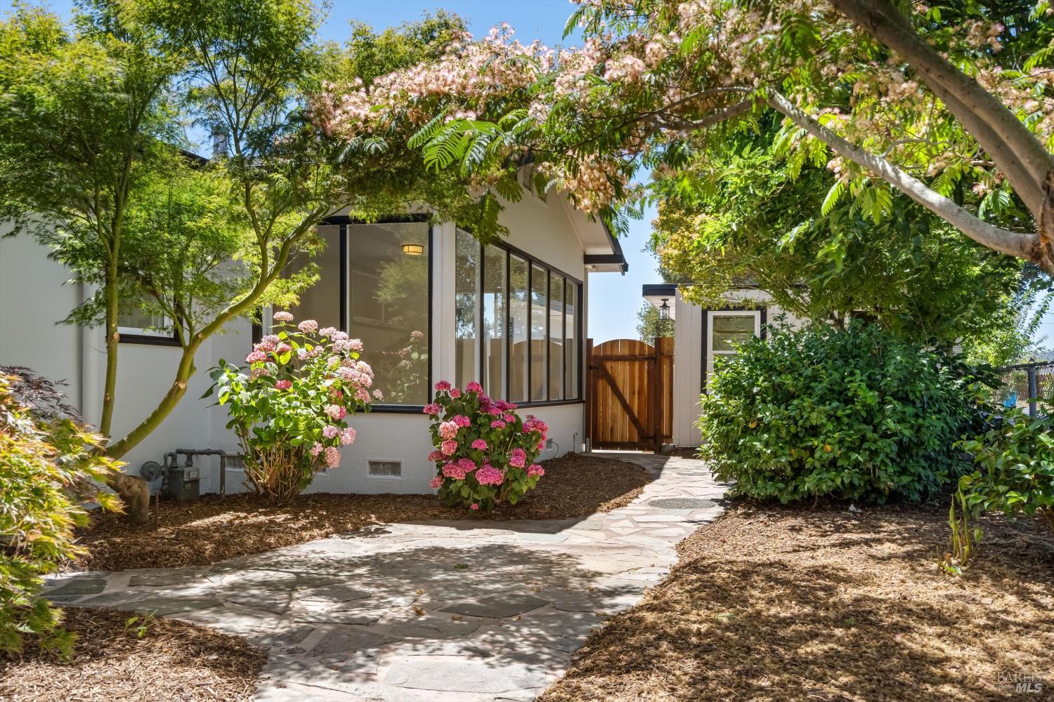 720-724 Liberty Road Petaluma CA 94952