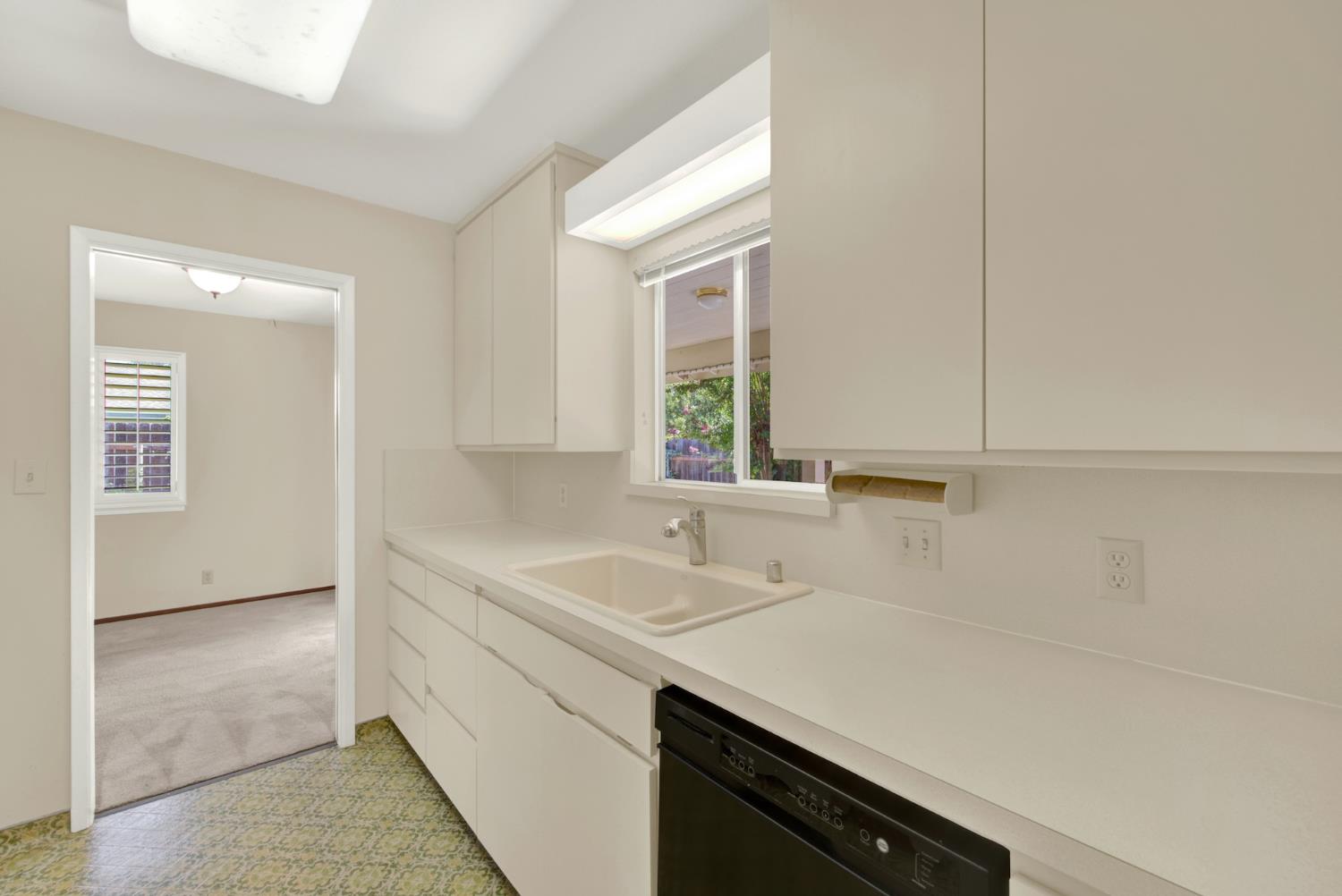928 Acacia Davis CA 95616