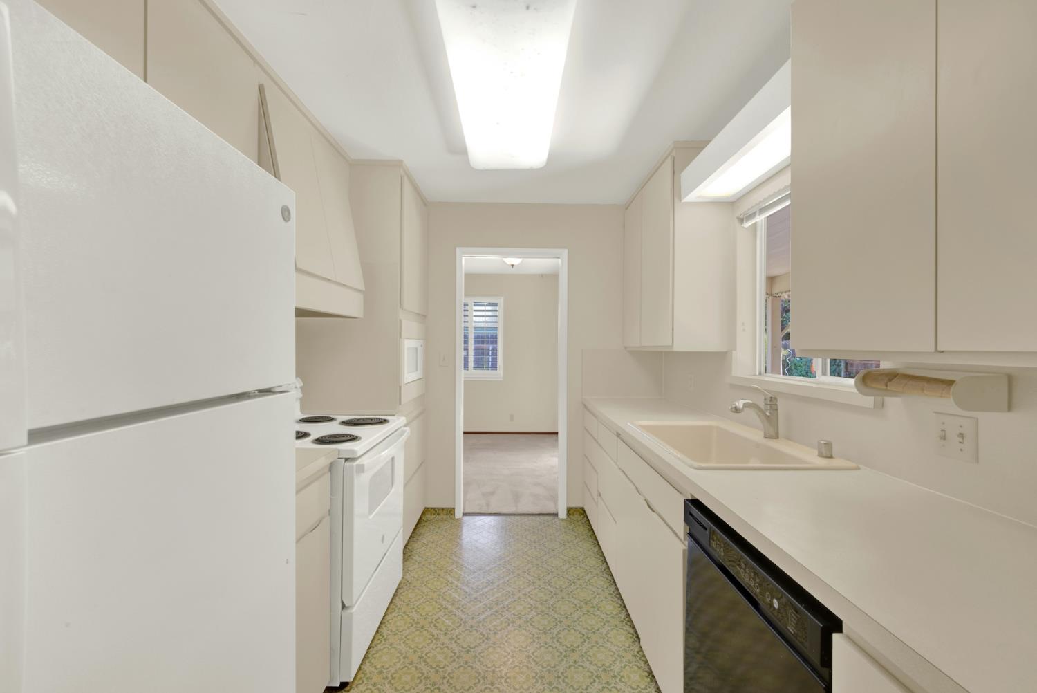 928 Acacia Davis CA 95616
