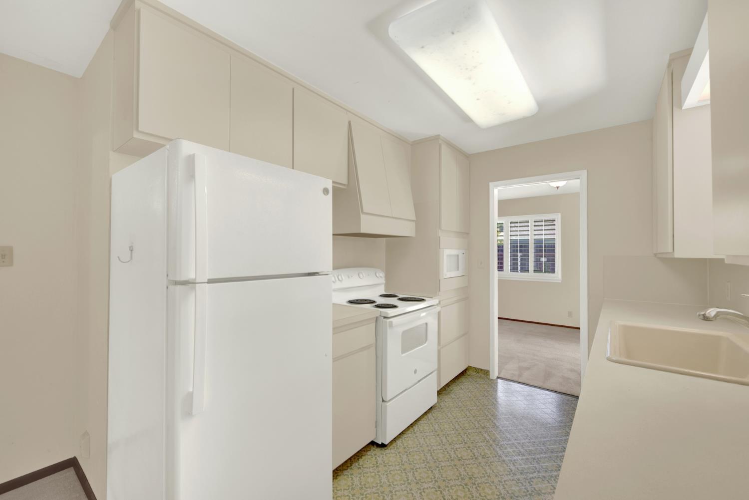 928 Acacia Davis CA 95616