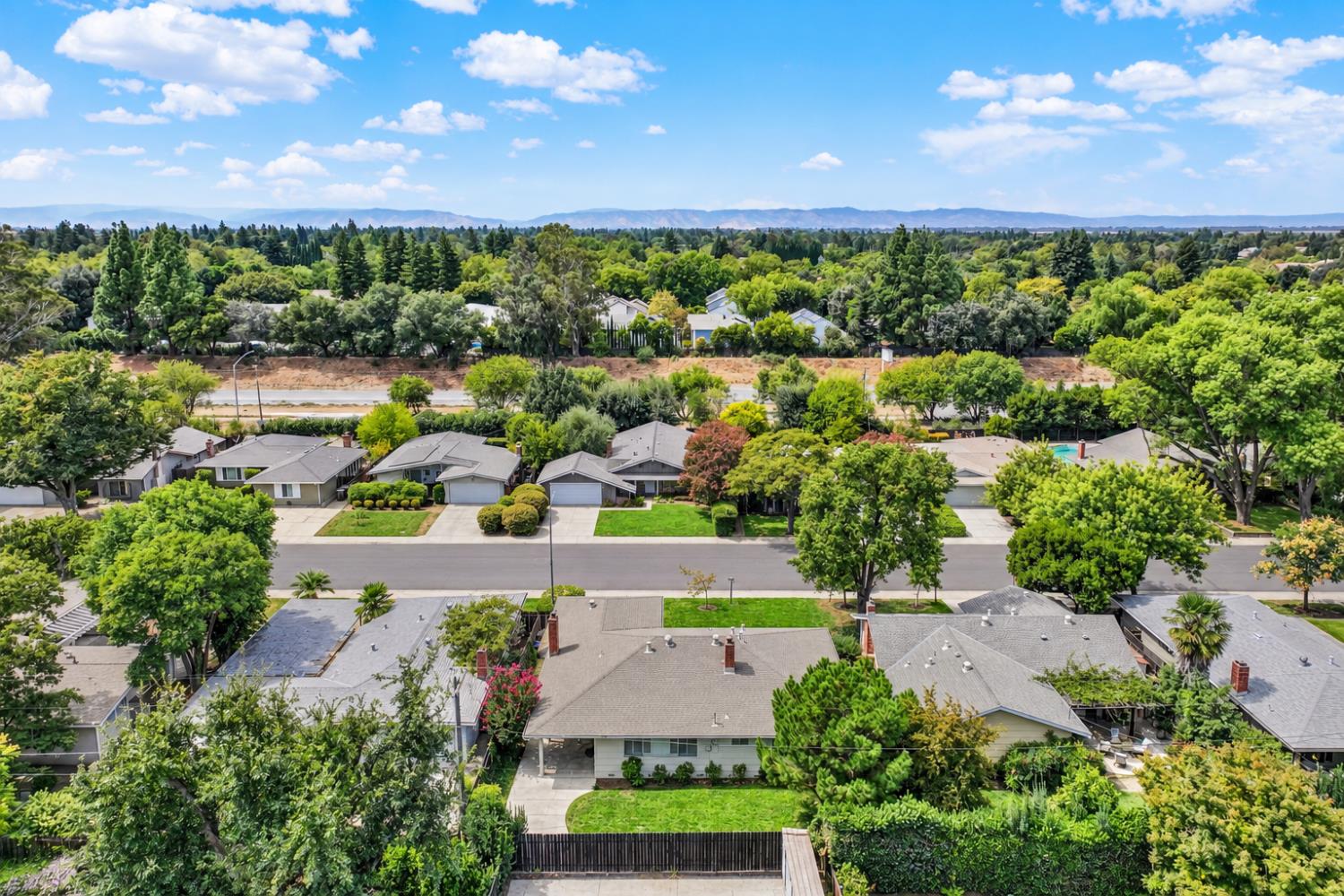 928 Acacia Davis CA 95616
