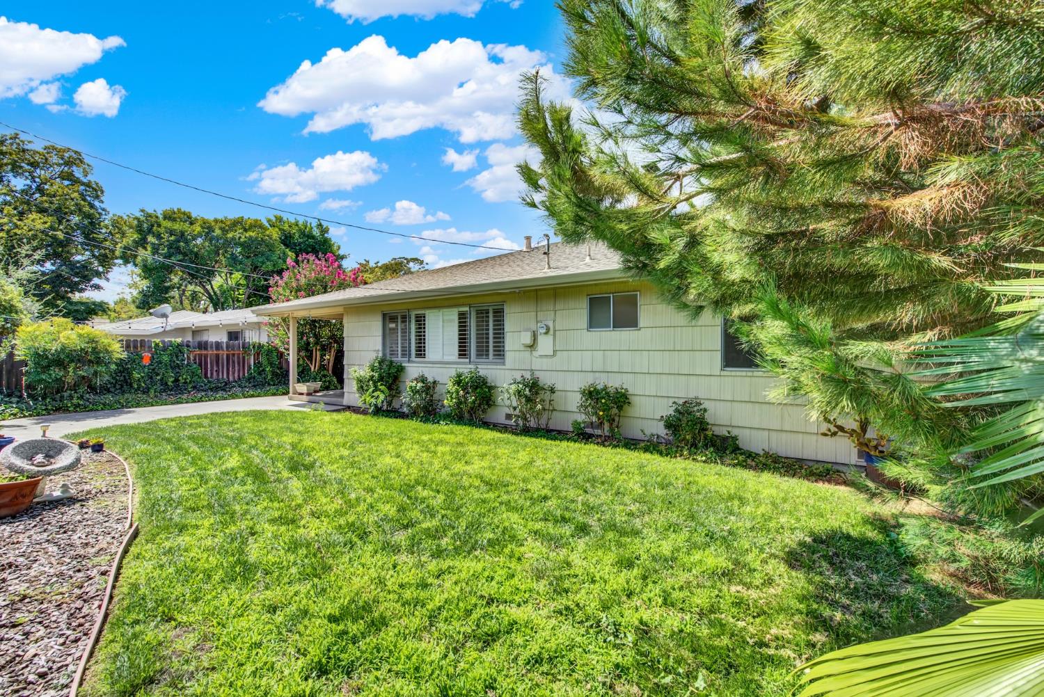 928 Acacia Davis CA 95616