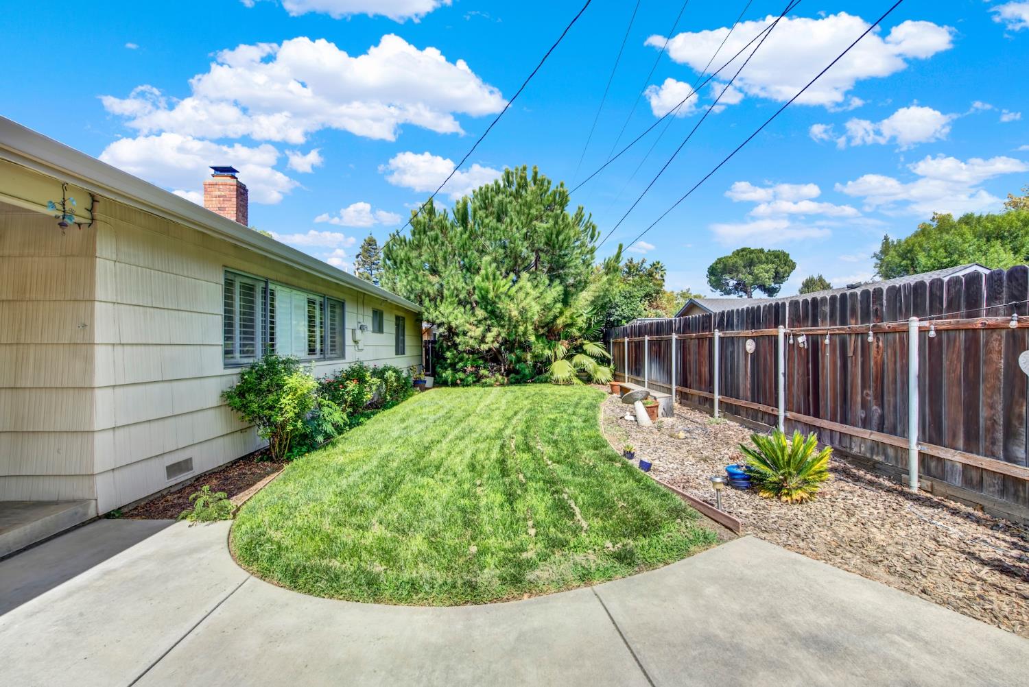 928 Acacia Davis CA 95616