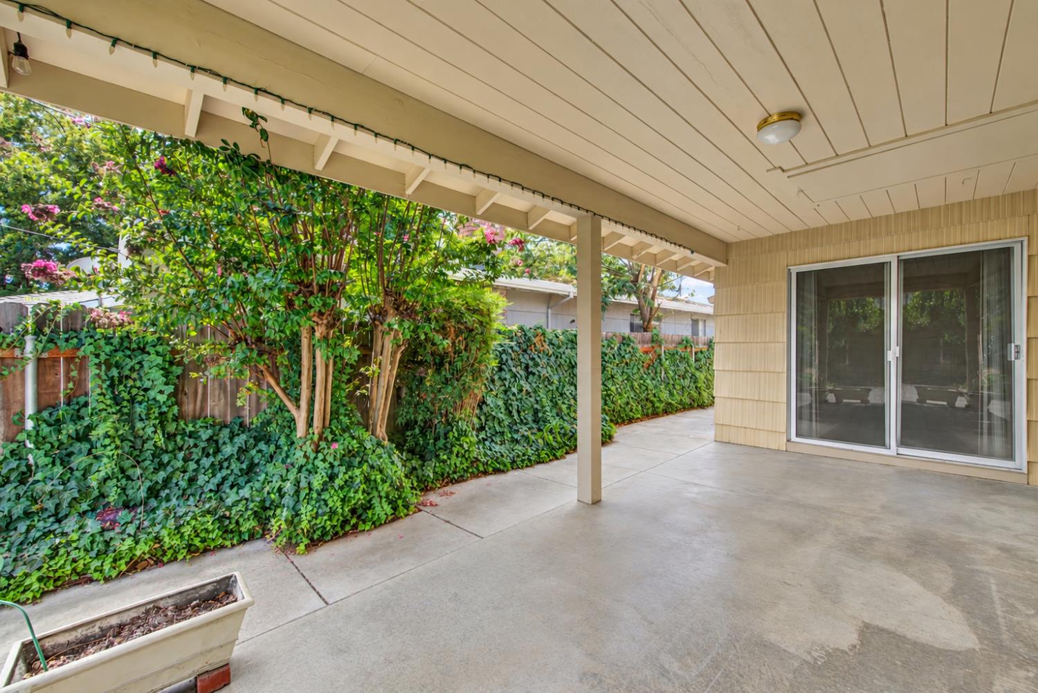 928 Acacia Davis CA 95616