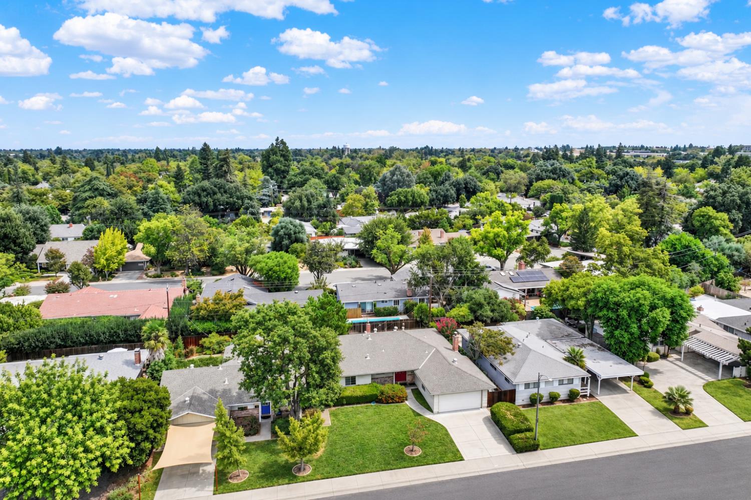 928 Acacia Davis CA 95616