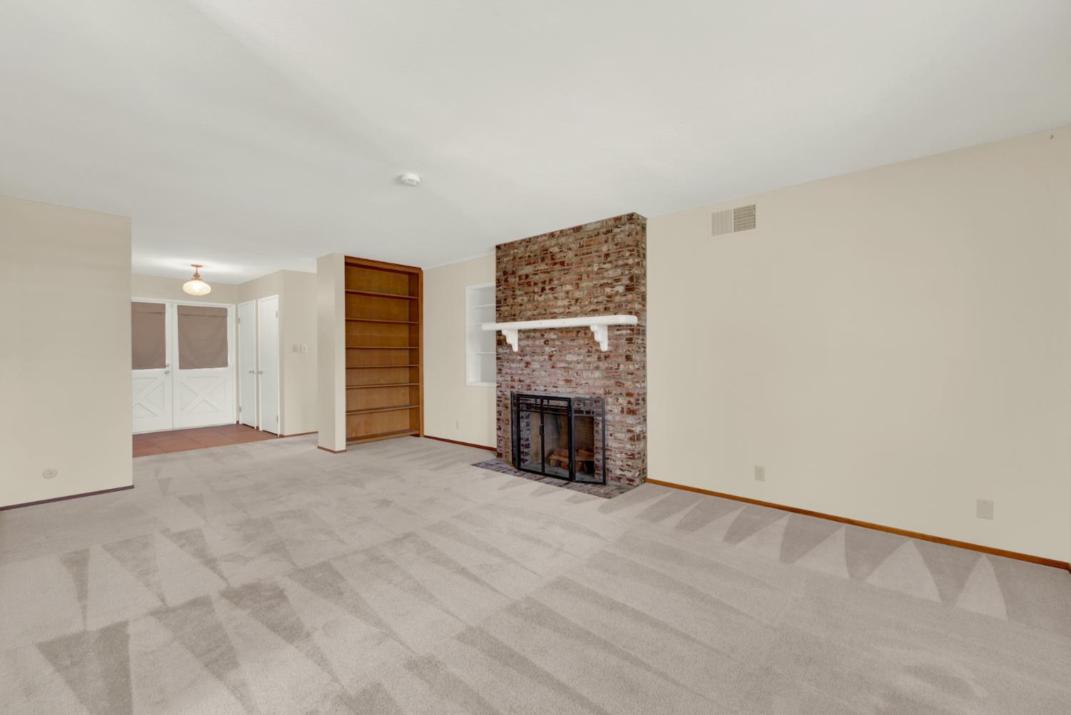 928 Acacia Davis CA 95616