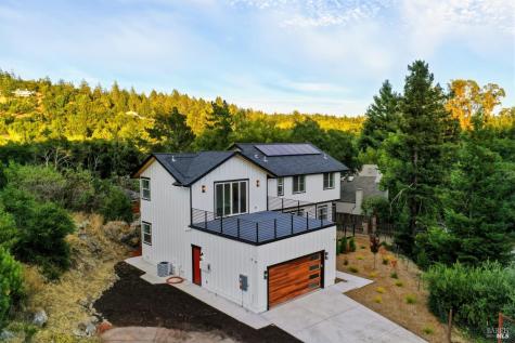 3441 Castlerock Court Santa Rosa CA 95404
