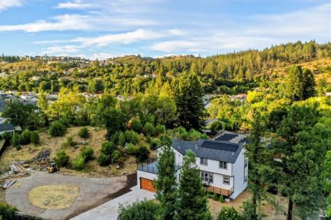 3441 Castlerock Court Santa Rosa CA 95404