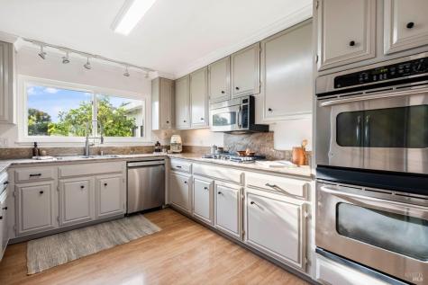 182 Riviera Circle Larkspur CA 94939
