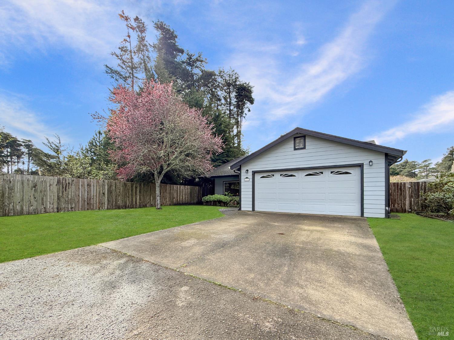 227 Hocker Lane Fort Bragg CA 95437