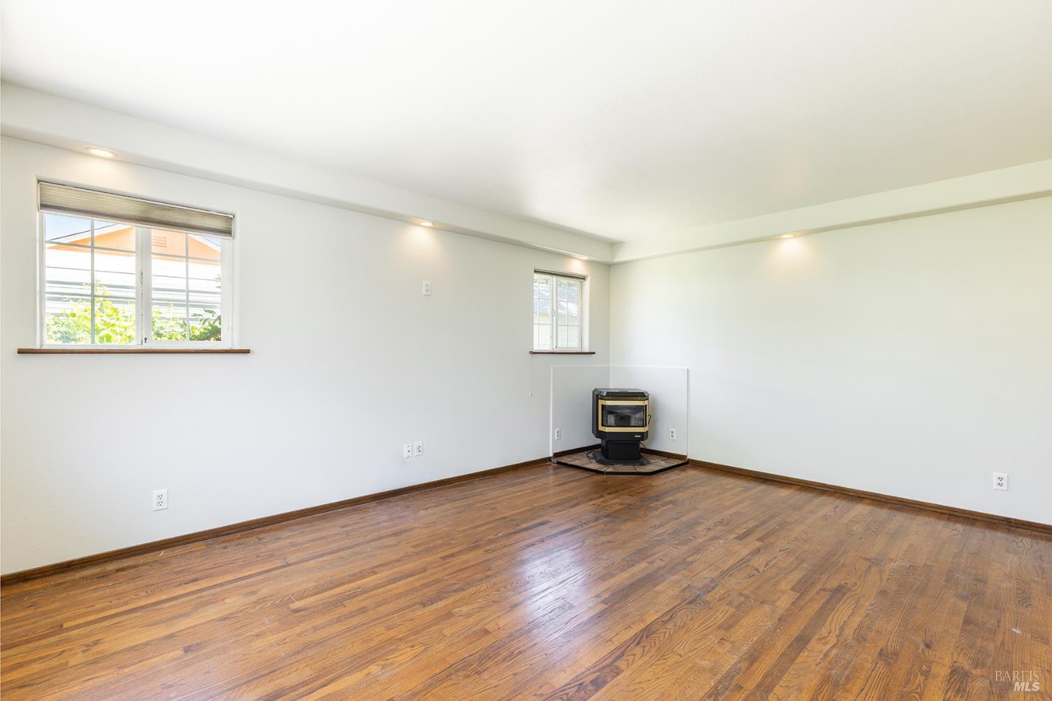 4497 Price Avenue Santa Rosa CA 95407