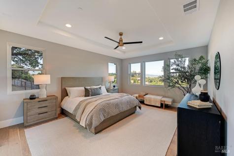 22 Oak Knoll Court Petaluma CA 94952