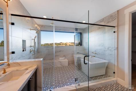 22 Oak Knoll Court Petaluma CA 94952