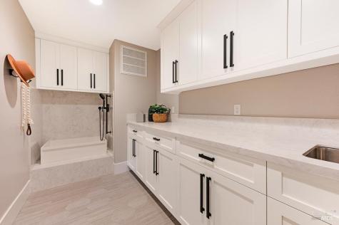 22 Oak Knoll Court Petaluma CA 94952