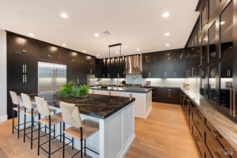 22 Oak Knoll Court Petaluma CA 94952