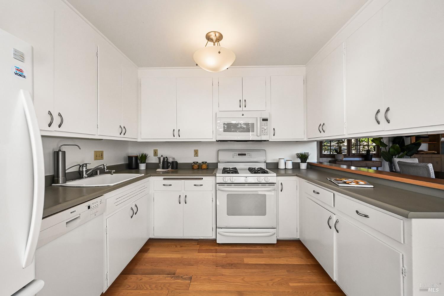 18 Plumas Avenue San Anselmo CA 94960