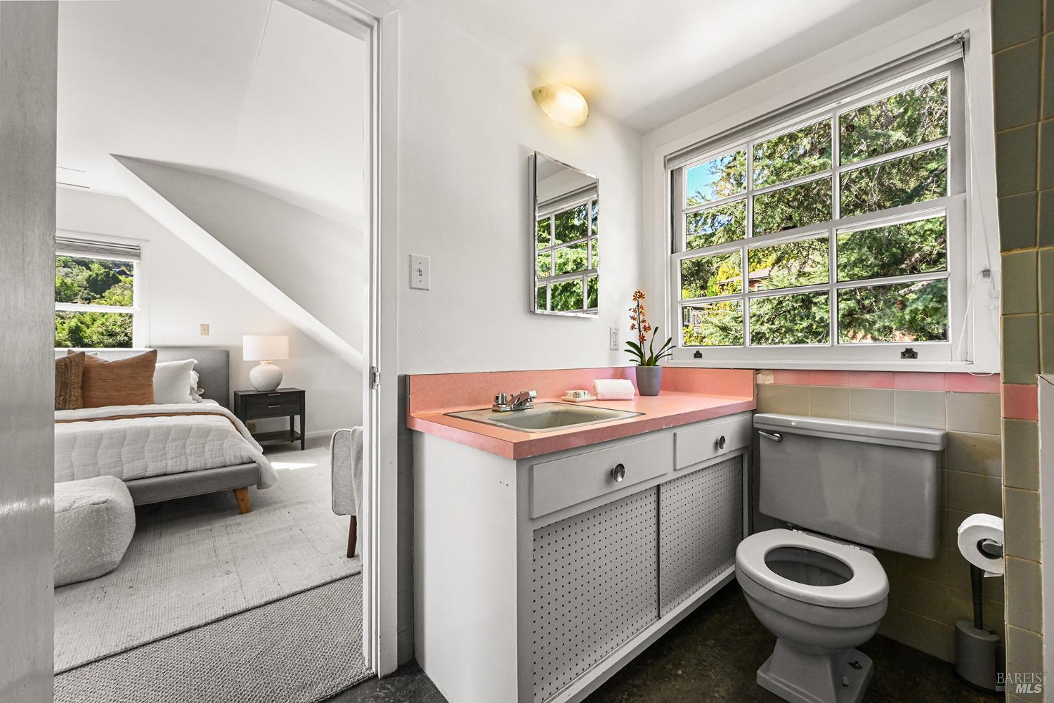 18 Plumas Avenue San Anselmo CA 94960