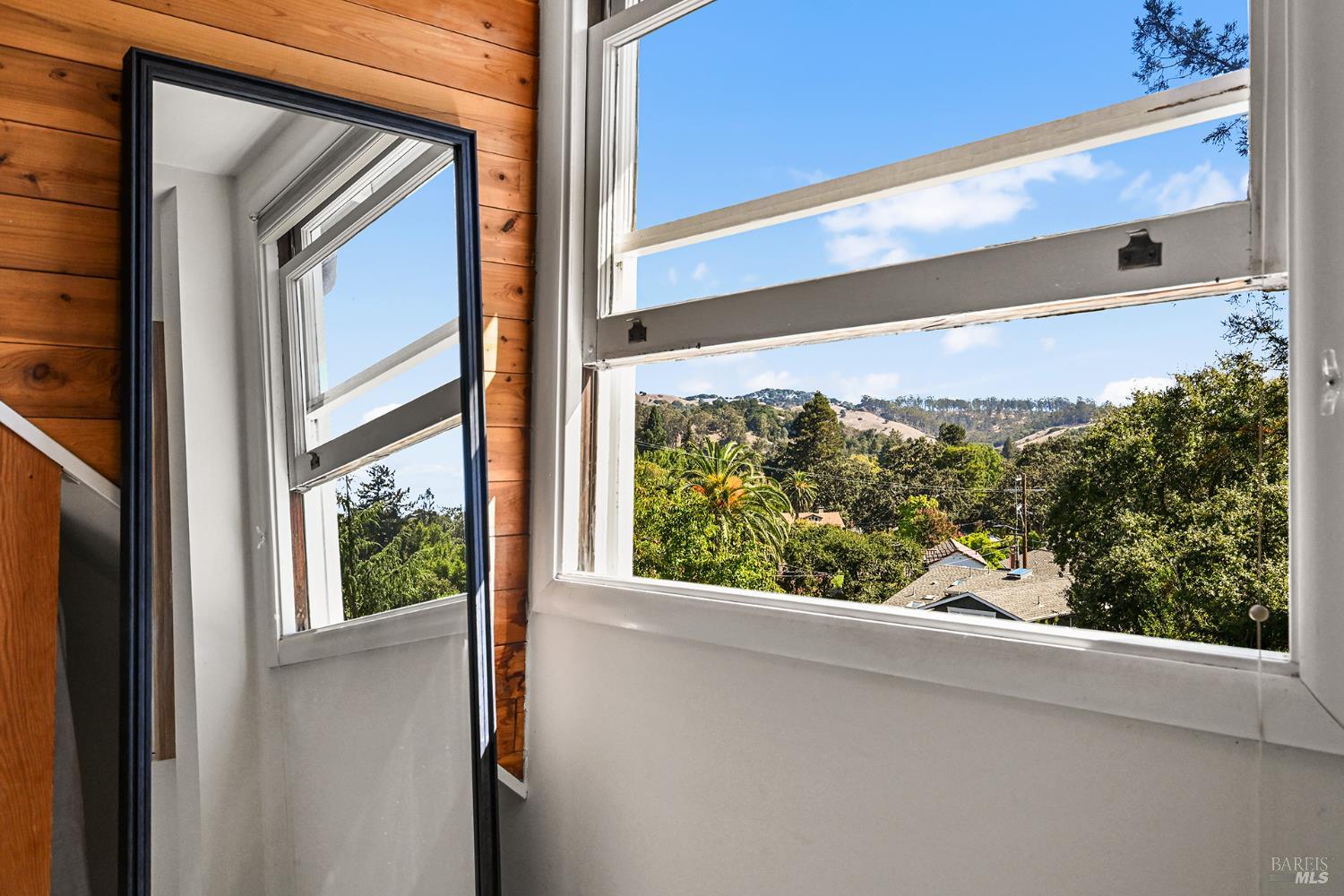 18 Plumas Avenue San Anselmo CA 94960
