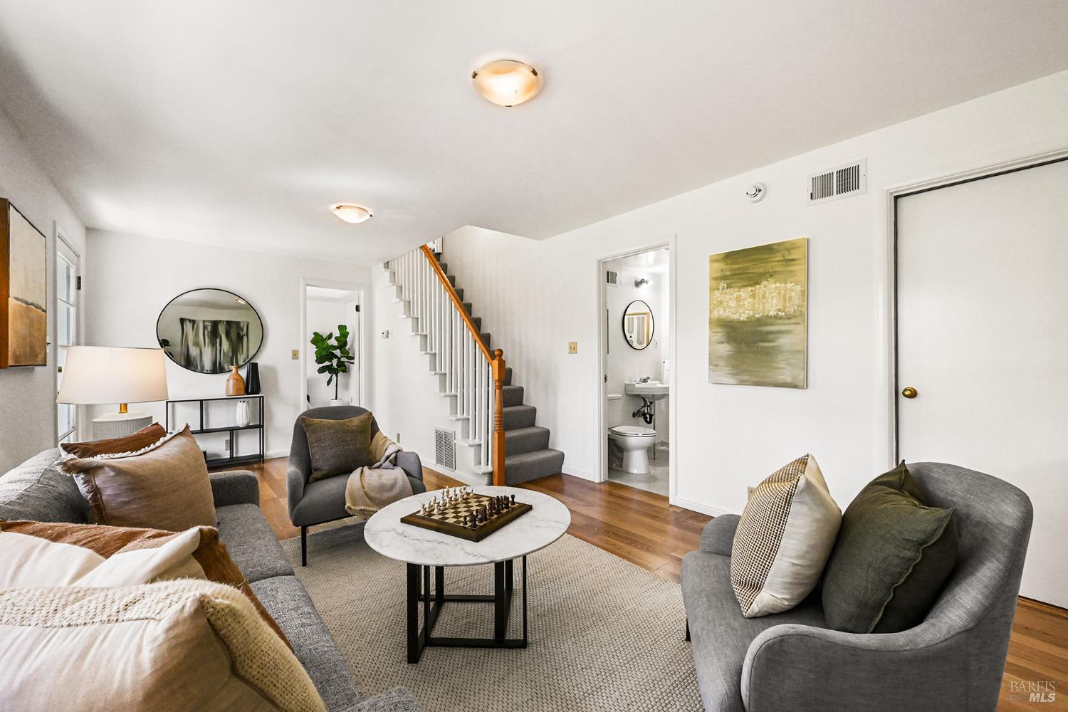 18 Plumas Avenue San Anselmo CA 94960
