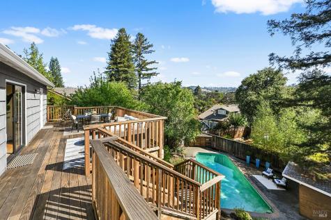18 Plumas Avenue San Anselmo CA 94960