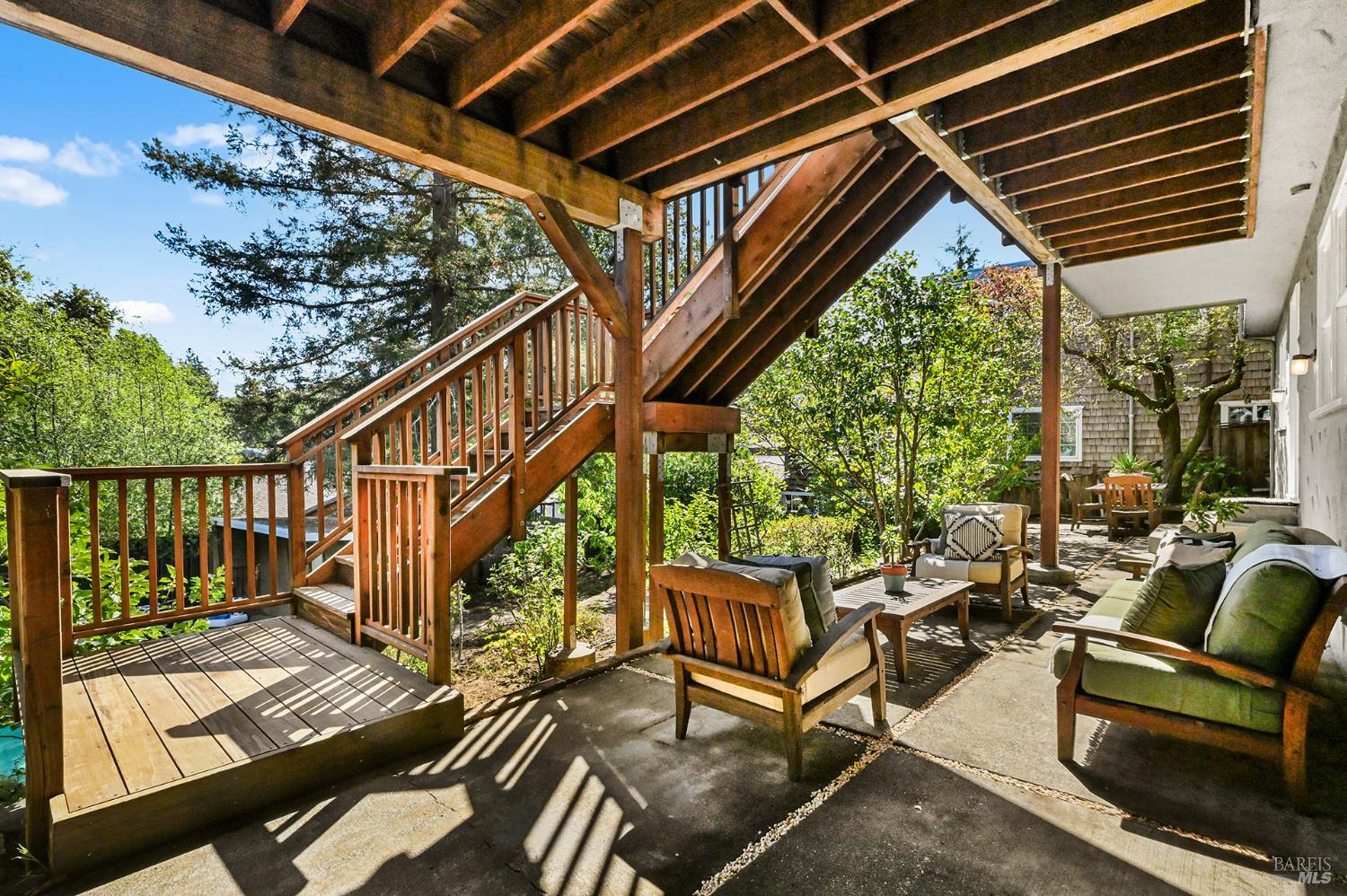 18 Plumas Avenue San Anselmo CA 94960