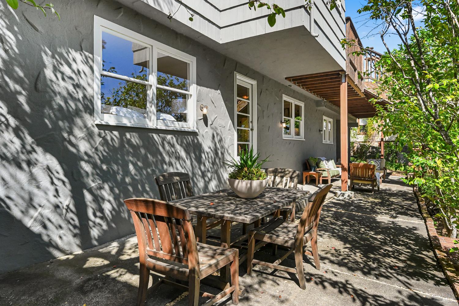 18 Plumas Avenue San Anselmo CA 94960