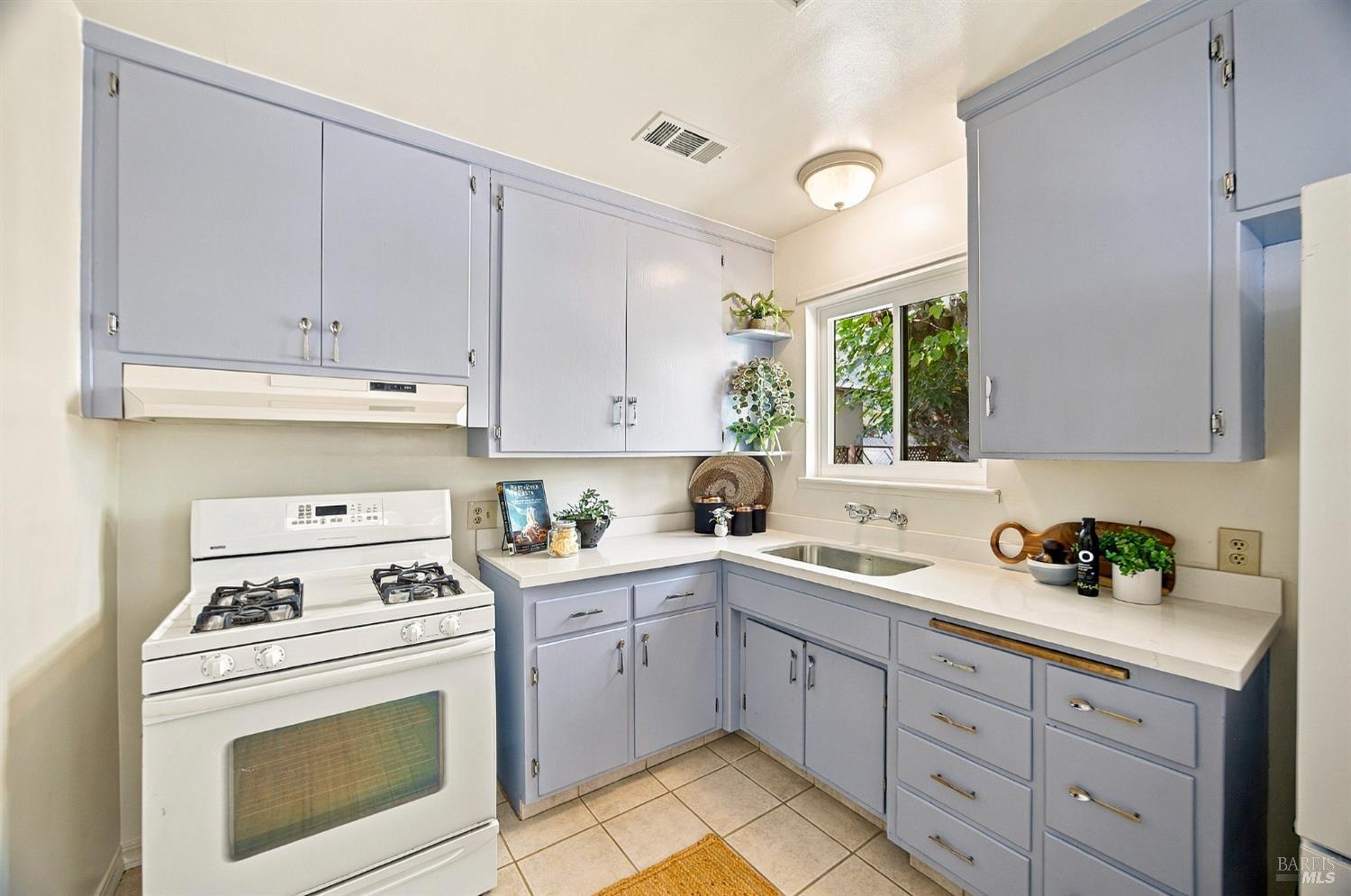 2728 Illinois Street Napa CA 94558