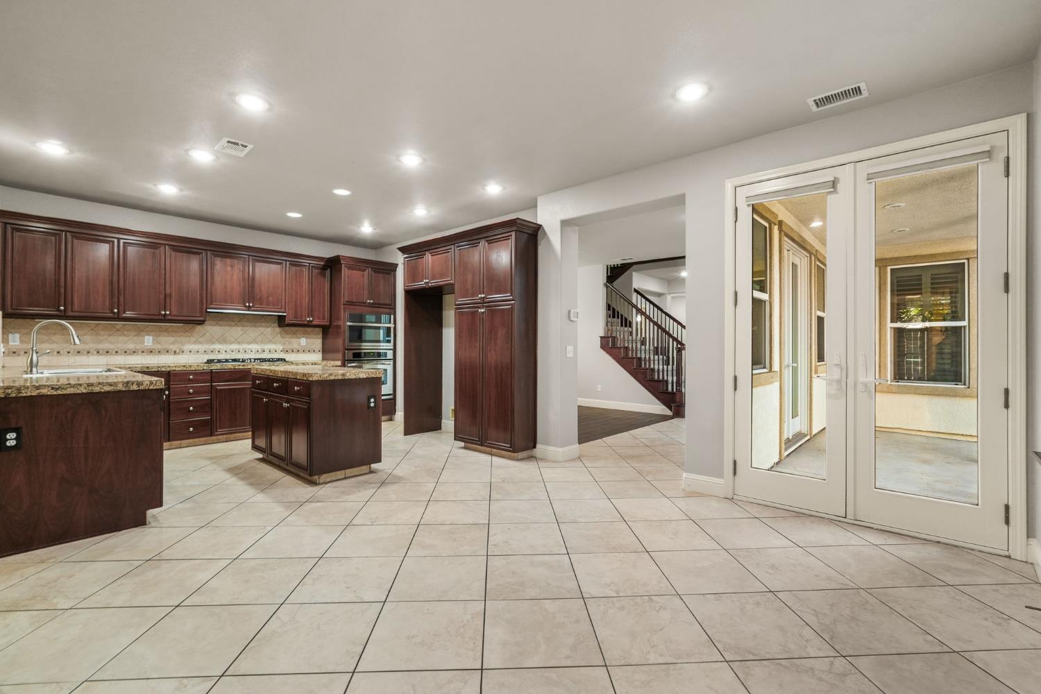 2552 Pinkerton Way Lodi CA 95242