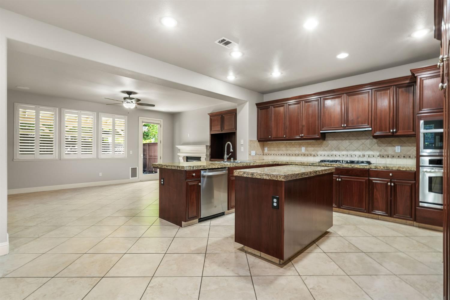 2552 Pinkerton Way Lodi CA 95242
