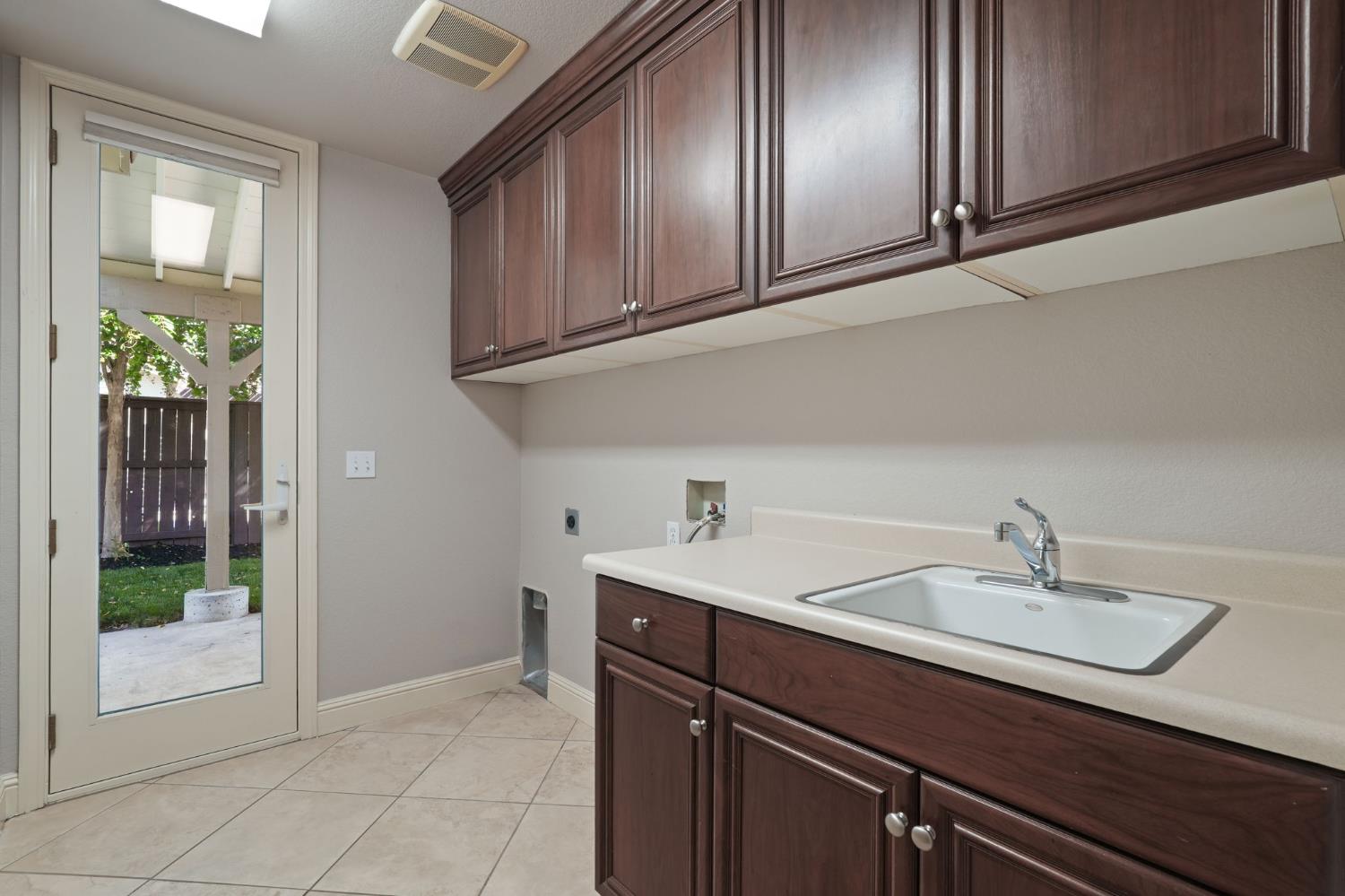 2552 Pinkerton Way Lodi CA 95242
