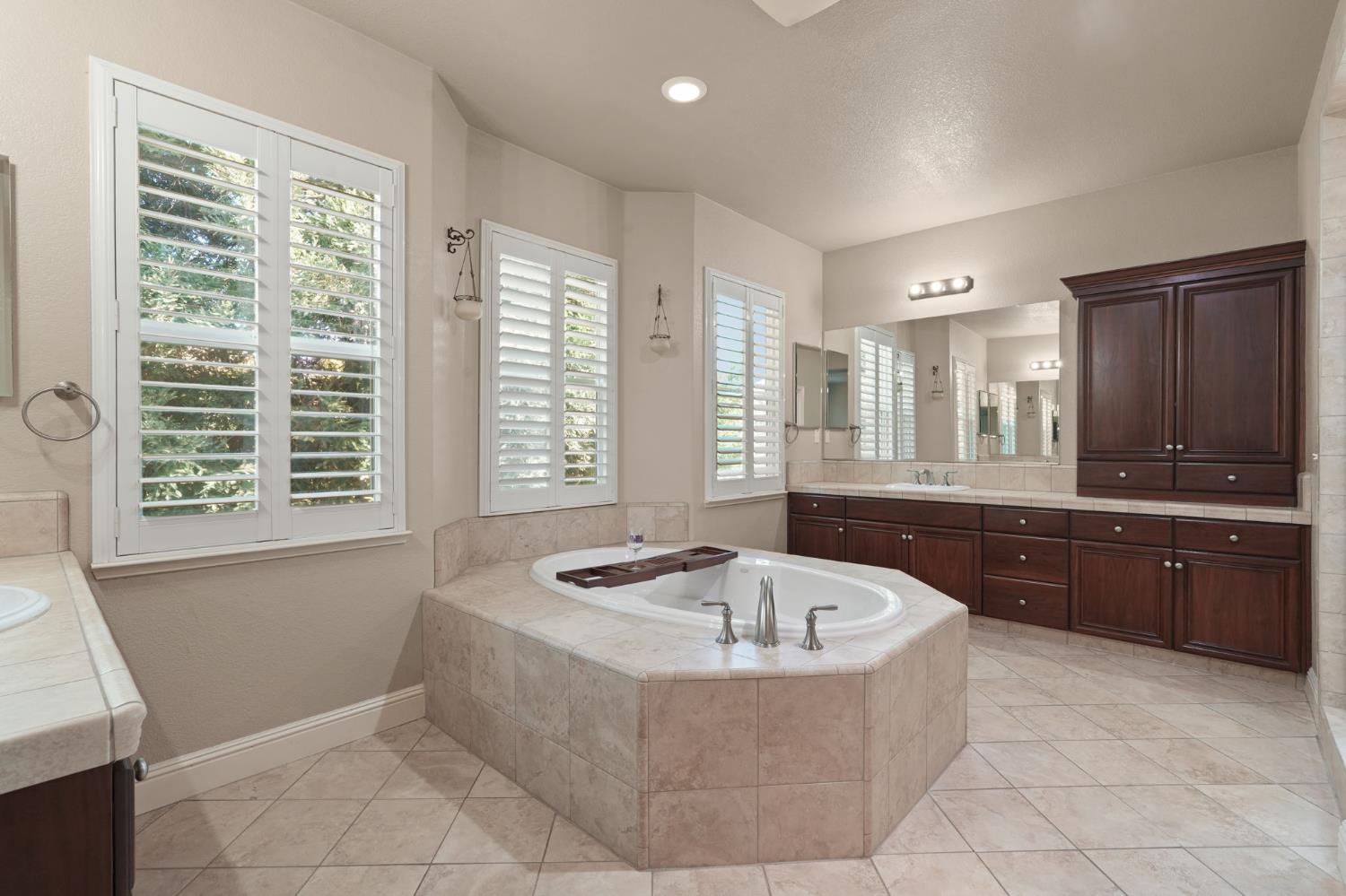 2552 Pinkerton Way Lodi CA 95242
