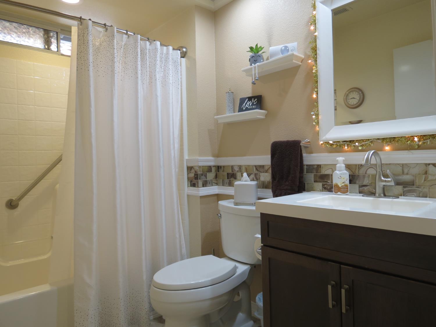 5321 Angelrock Loop Roseville CA 95747