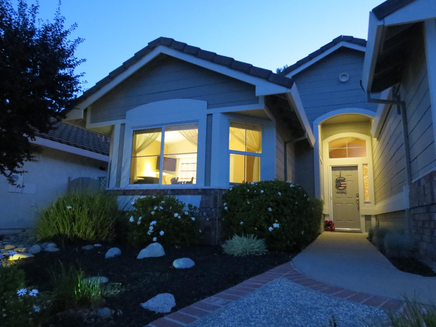 5321 Angelrock Loop Roseville CA 95747