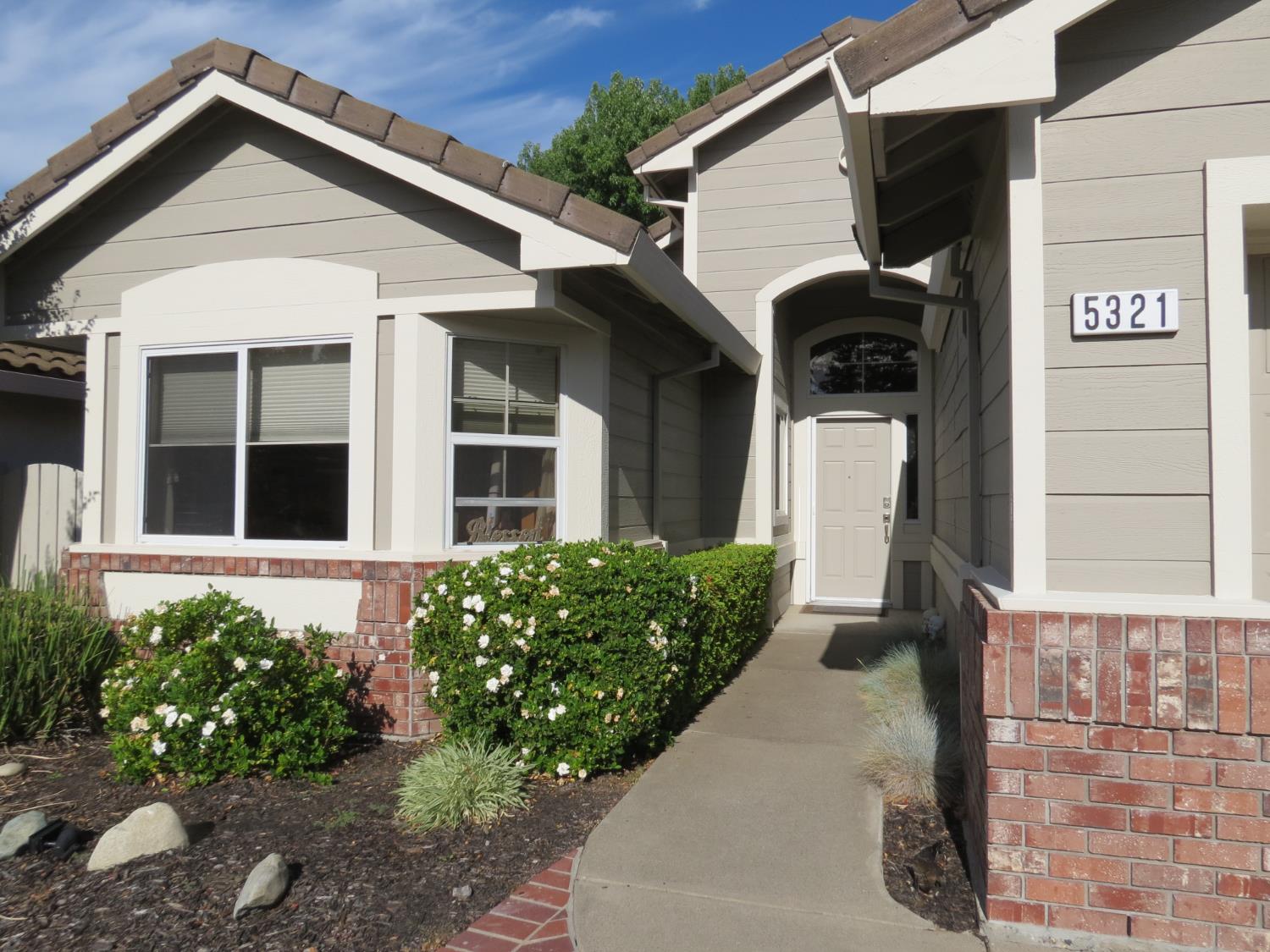 5321 Angelrock Loop Roseville CA 95747