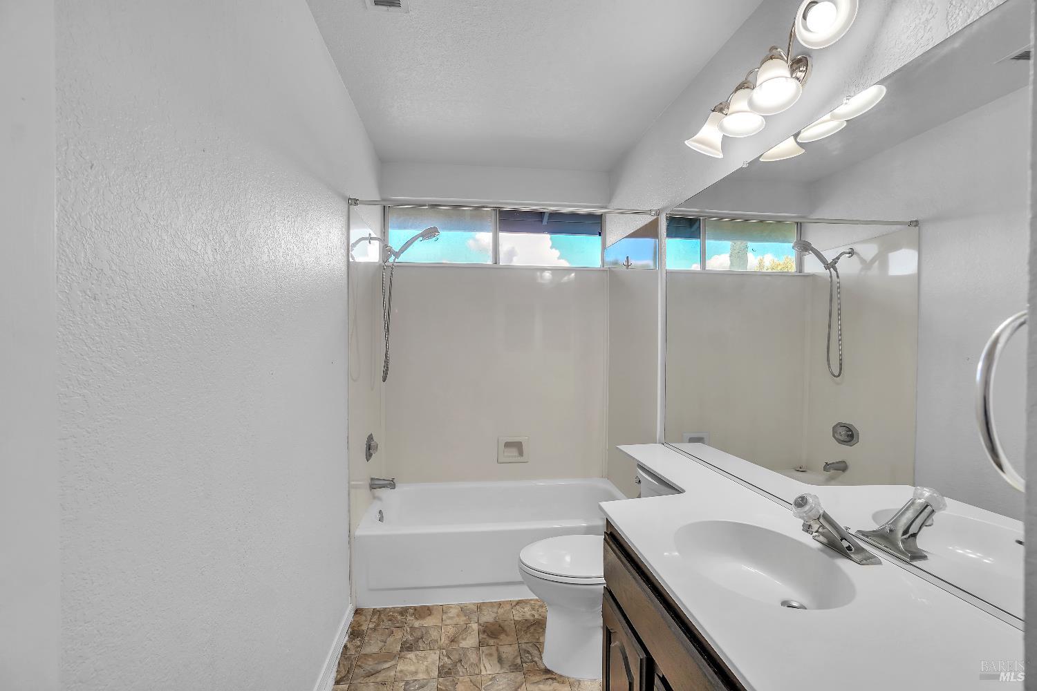 719 Raven Drive Vacaville CA 95687